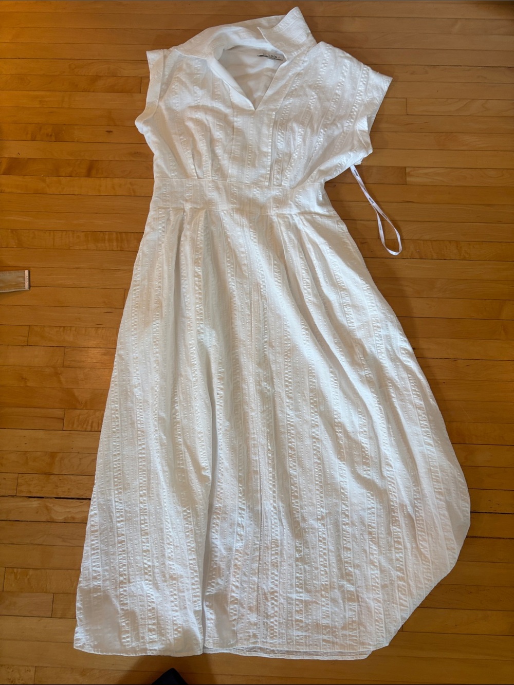 Kensie White textured V-Neck Maxi Dress